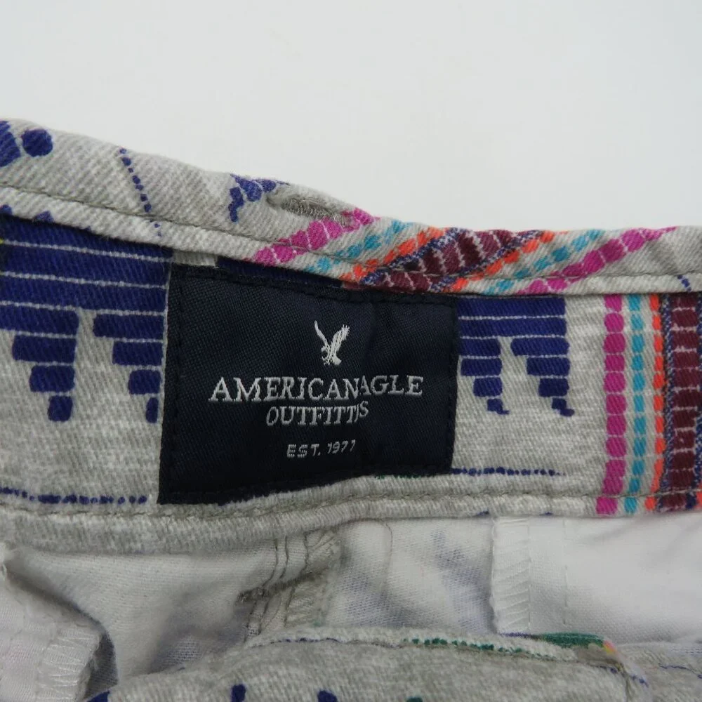 American Eagle Shorts Womens Size 0‎ Stretch Midi Shorts Aztec Print Short Booty